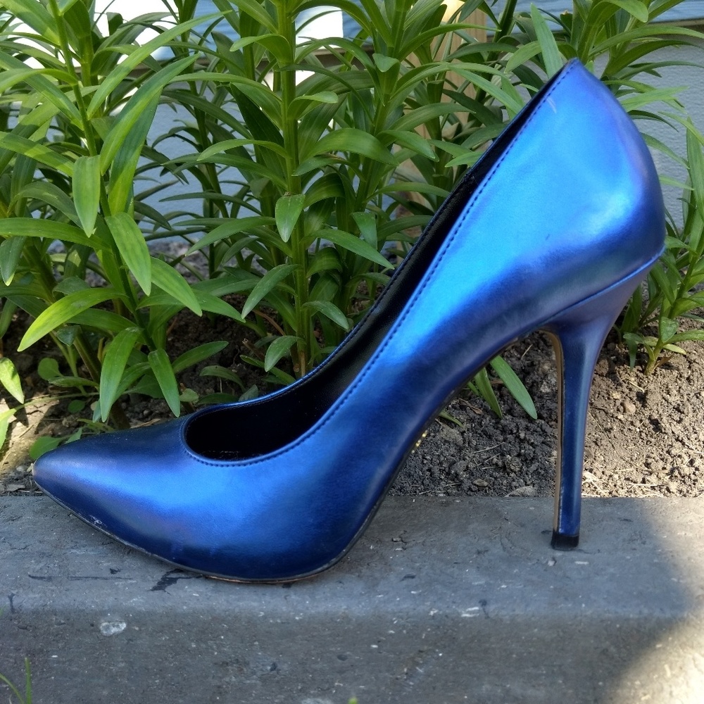 Metallic royal blue heels